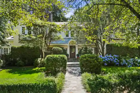Beautiful Lawrence Park West Residence