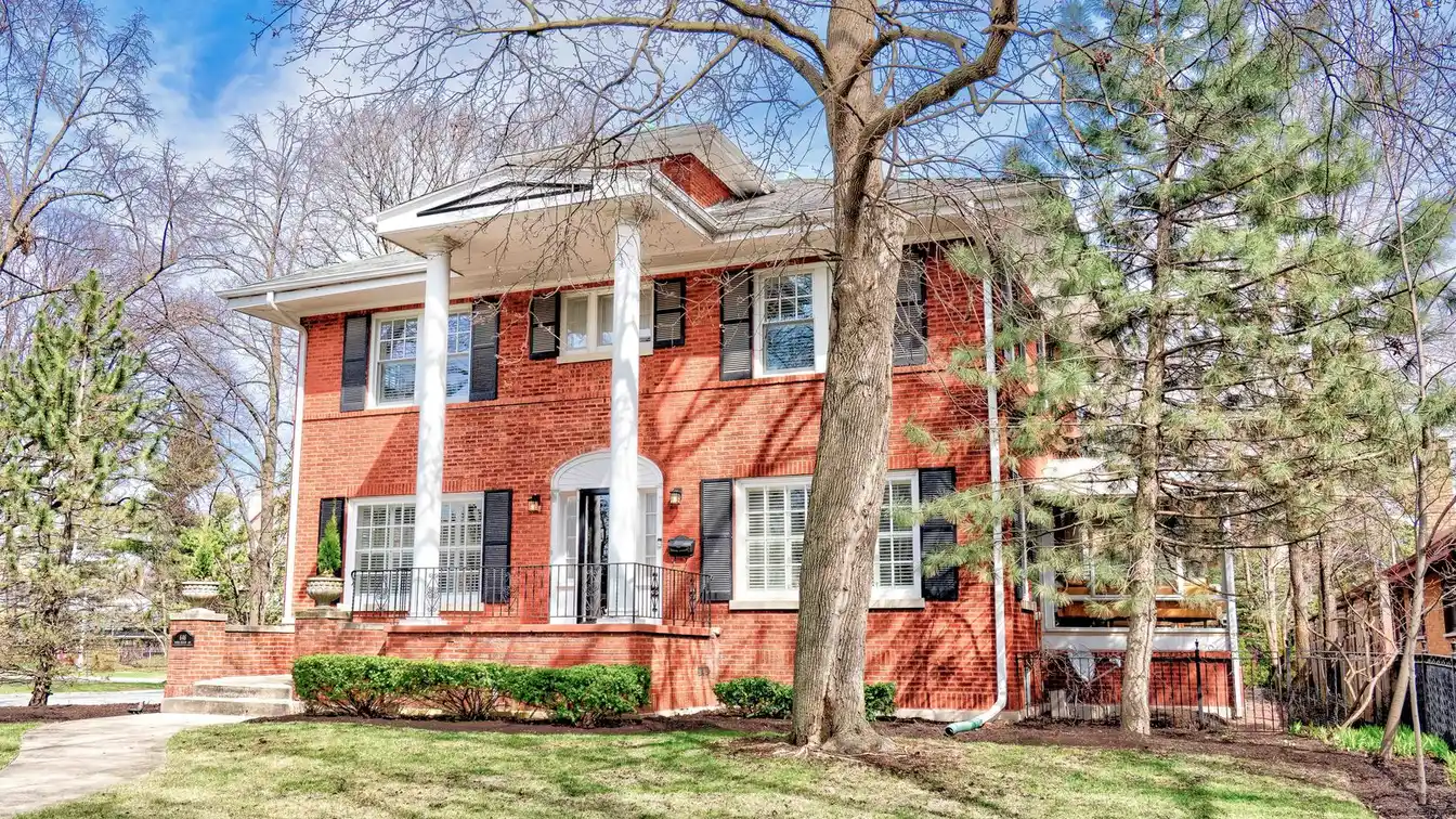 Red-brick Colonial Revival