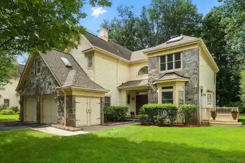 Tranquil Retreat in Gated Cobblefield