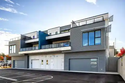 Experience Coastal Elegance at the Sea Dweller