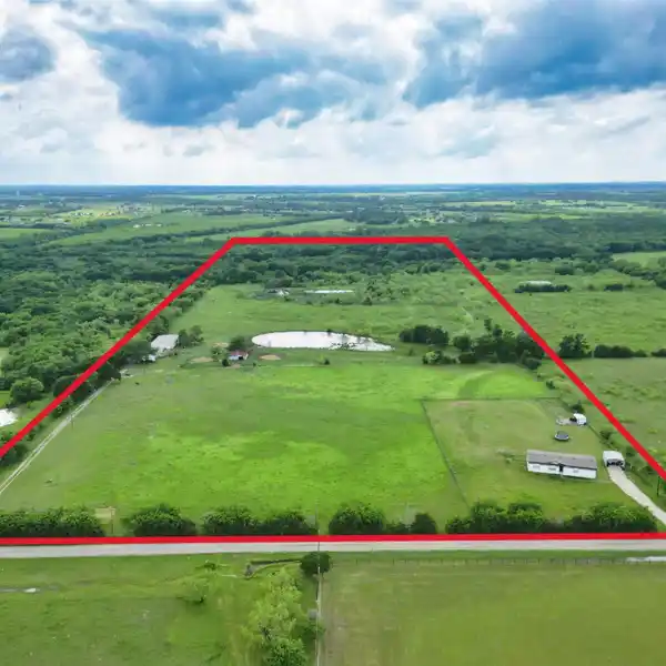 RARE 33-PLUS-ACRE PROPERTY