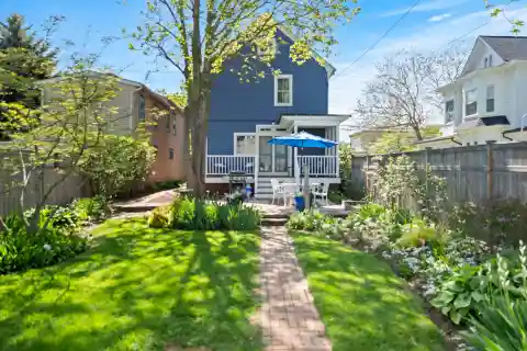 1890 Greenport Village Gem