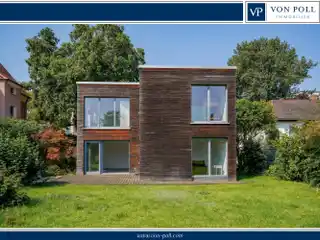 Architect-Designed House in a Prime Location - Modern, Unique and Distinctive