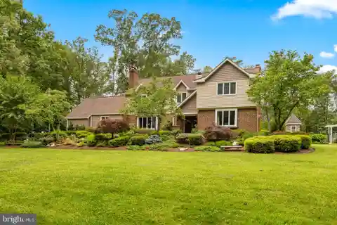 Breathtaking Fully Renovated Colonial