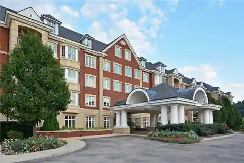Luxury Living at Chapel Pointe