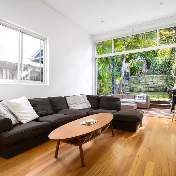 CLASSIC FEDERATION ELEGANCE WITH CONTEMPORARY FLAIR