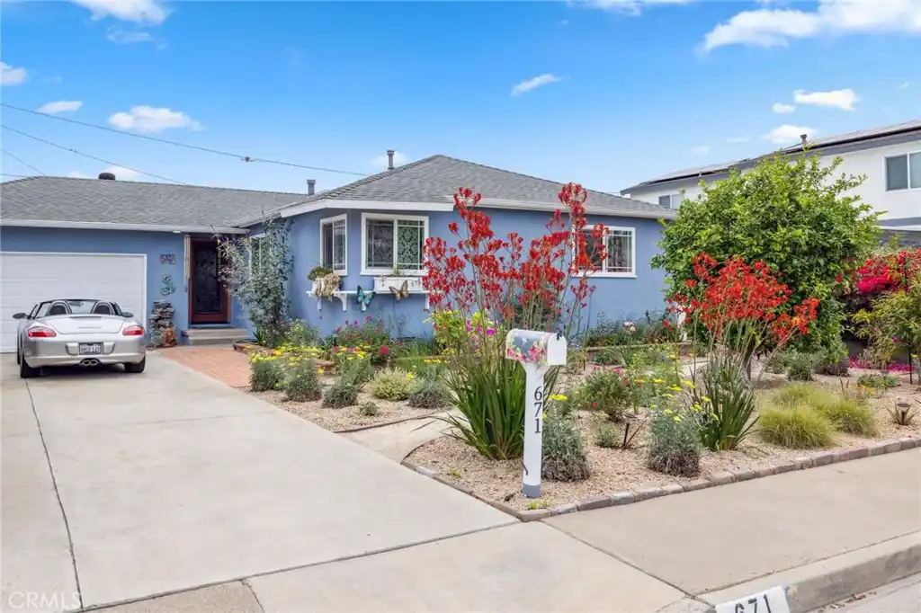 Westside Costa Mesa Oasis