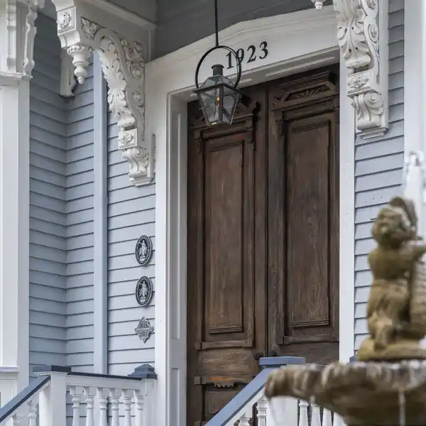 CIRCA 1886 VICTORIAN IN THE LOST BAYOU HISTORIC DISTRICT