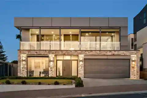 Beachfront Luxury with Flawless Coastal Finesse