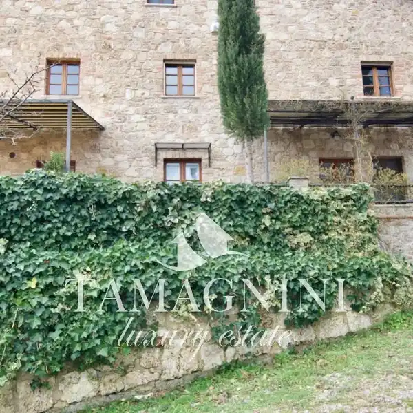 STUNNING PROPERTY IN PARADISE