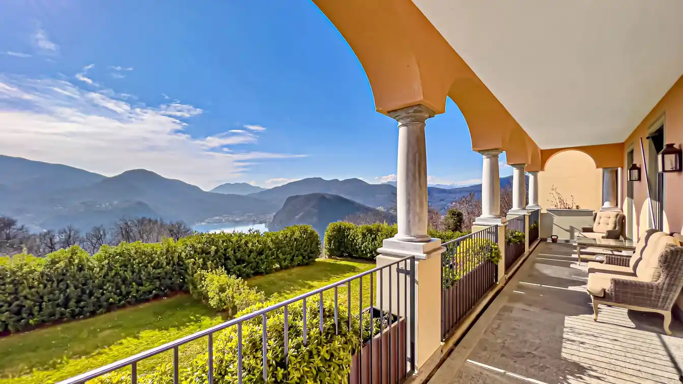 Agra Property with Tasis Proximity and Breathtaking Mountain Views