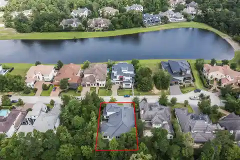 Immaculate Home in Carlton Woods Creekside