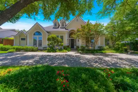 Private Resort in the Heart of Briar Ridge Estates