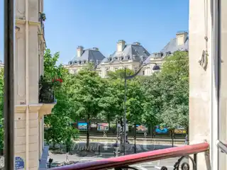 Lovely Apartment with a View of Luxembourg Gardens