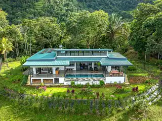 Endless Vista Off-Grid Villa in Ojochal