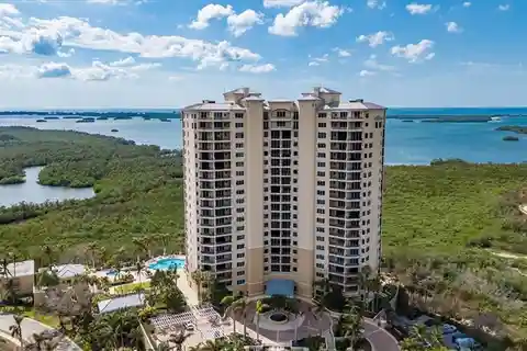 Impeccable Unit with Amazing Views