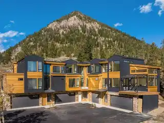 Modern Mountain Townhome with Panoramic Alpine Views
