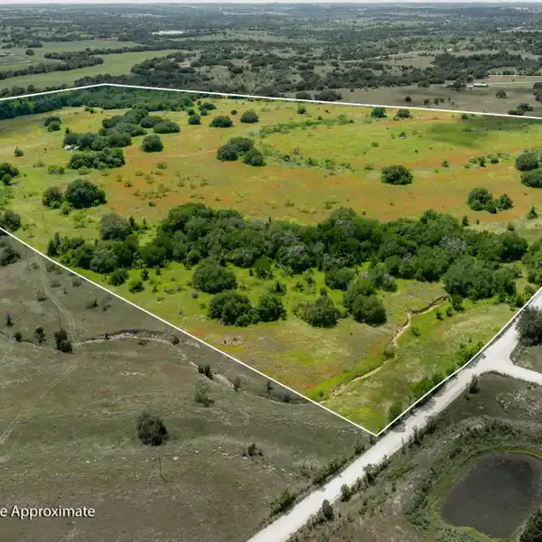 EXPANSIVE AND VERSATILE 117-ACRE PROPERTY