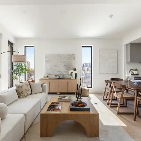 SOPHISTICATED NEW CONDOMINIUM