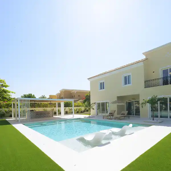 LUXURY FIVE BEDROOM VILLA SET IN MIRADOR LA COLECCION