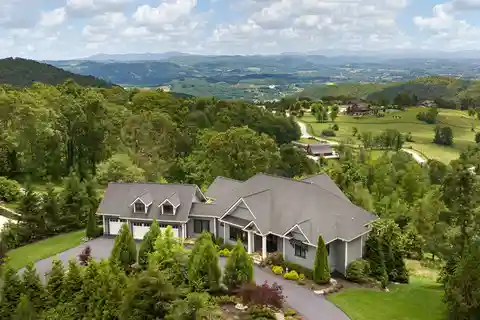 The Perfect Blend of Elegance and Comfort