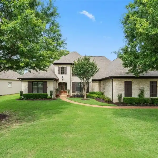 MOVE-IN READY HOME IN WOLF RIVER RANCH