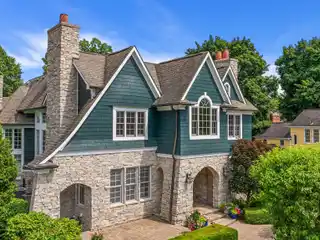 Exceptional Home with Breathtaking Views of Quarton Lake