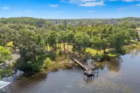 Private and Pristine Lakefront