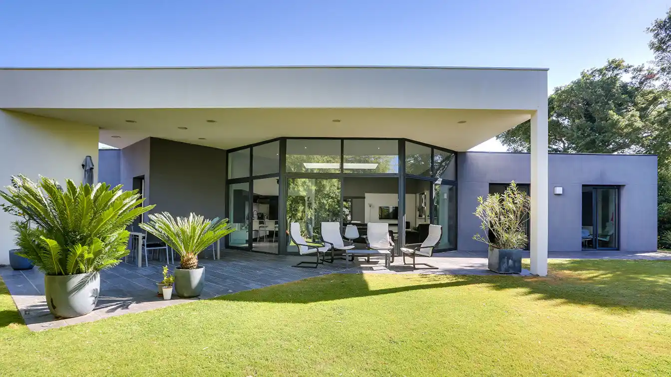 Stunning Villa Close to the Ocean