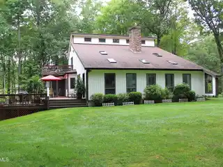 Custom Home Surrounded by Nature and Light