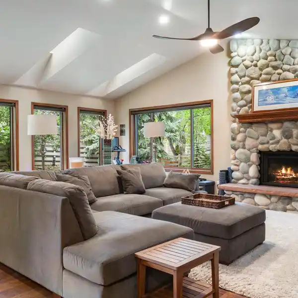 DELIGHTFUL HOME WITH A BACKYARD OASIS