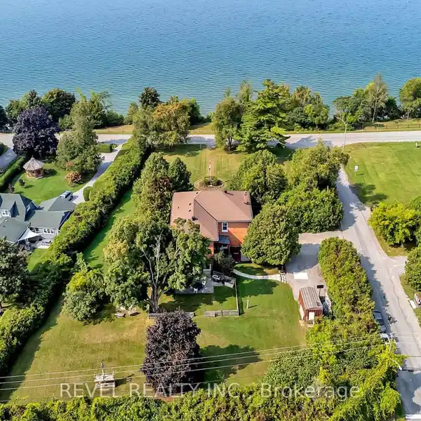 ROTHERWOOD - GRAND DAME OVERLOOKING LAKE SIMCOE