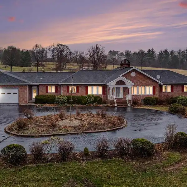 EXCEPTIONAL RANCH HOME ON FIVE ACRES