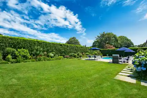 Five Bedroom Rental with Pool