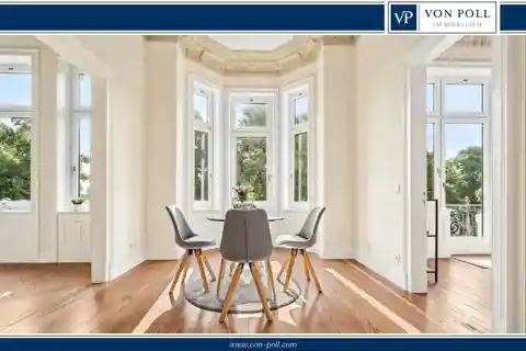 Completely Renovated Home Directly on the Alsterperle