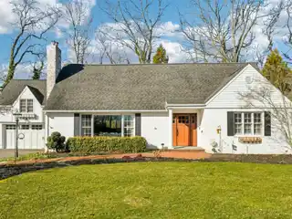 Gorgeous Home with Great Space