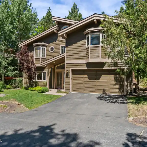 FREESTANDING TOWNHOME IN A GATED COMMUNITY