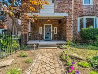 Light-filled Beauty in the Heart of Squirrel Hill
