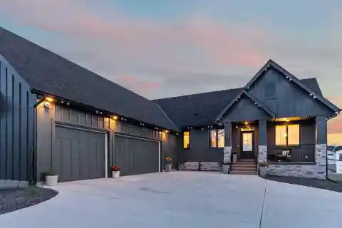Luxury Living with Expansive Decks and Hot Tub