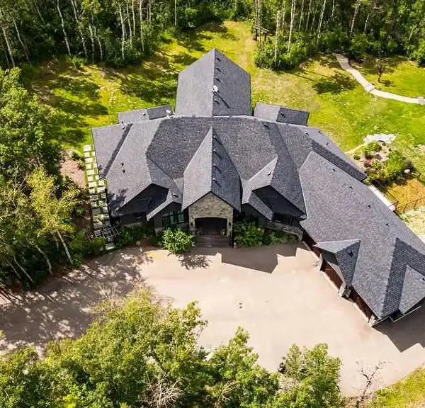 SPACIOUS EXECUTIVE BUNGALOW