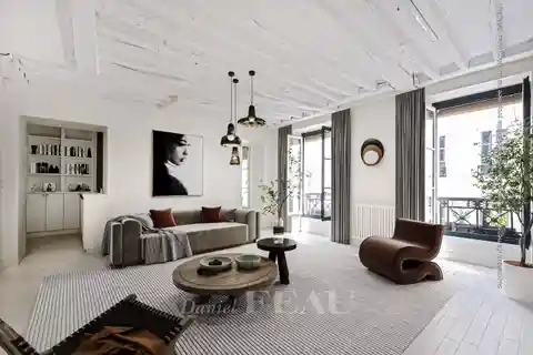 Historic Apartment with Sunlit Elegance