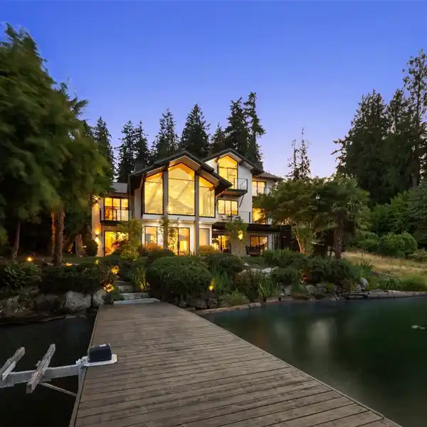 REIMAGINED NORTHWEST CONTEMPORARY LAKEFRONT MASTERPIECE