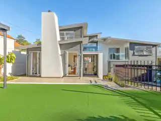 Beautiful Home Crafted to the Highest Standards