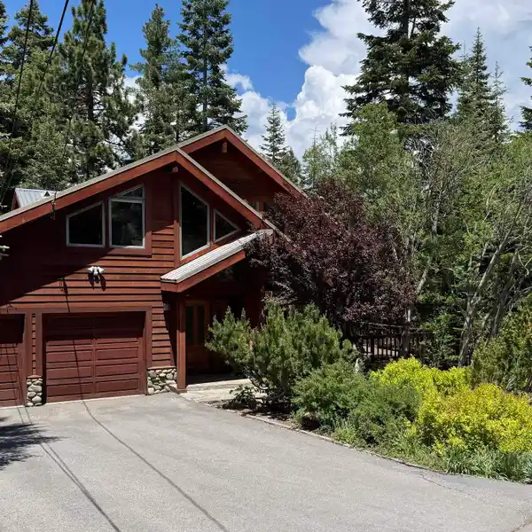 STUNNING MOUNTAIN GETAWAY