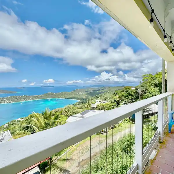 SPACIOUS HOME WITH BREATHTAKING PANORAMIC VIEWS