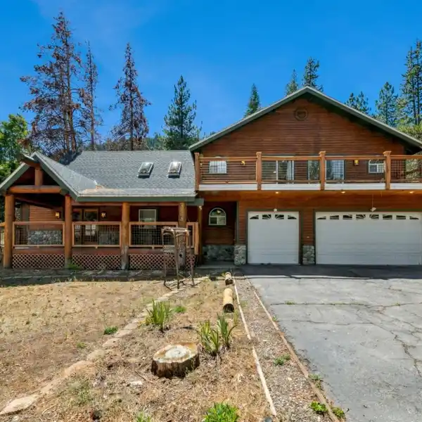 STUNNING TAHOE-STYLE HOME