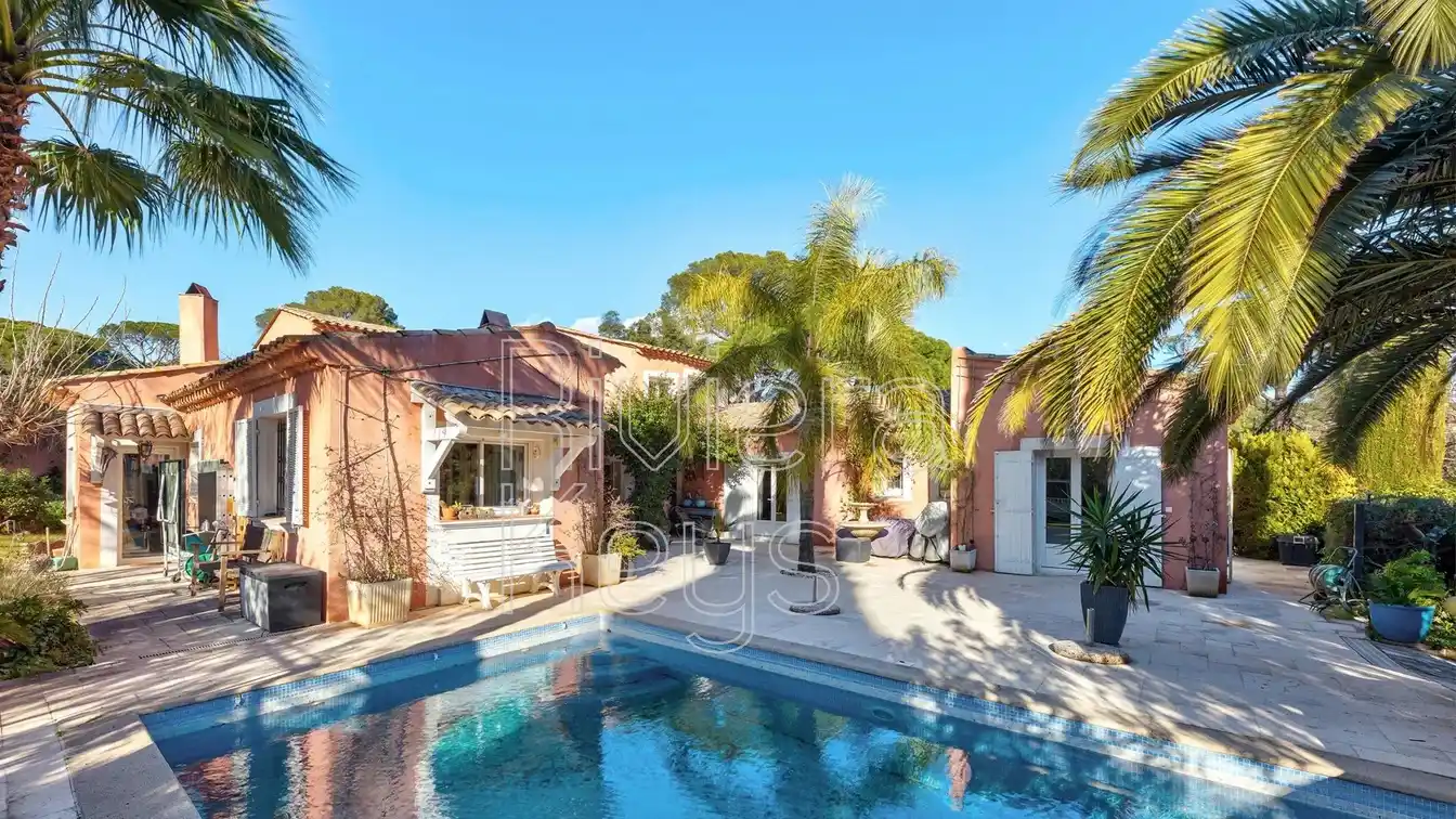 Magnificent Neo-provençal Villa