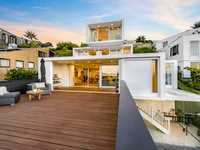 SLEEK DESIGN WITH EFFORTLESS FLOW