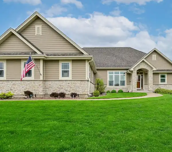 STUNNING CUSTOM-BUILT SPLIT RANCH