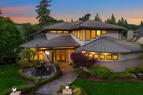 Stunning Northwest Modern Luxury Golf Course Estate